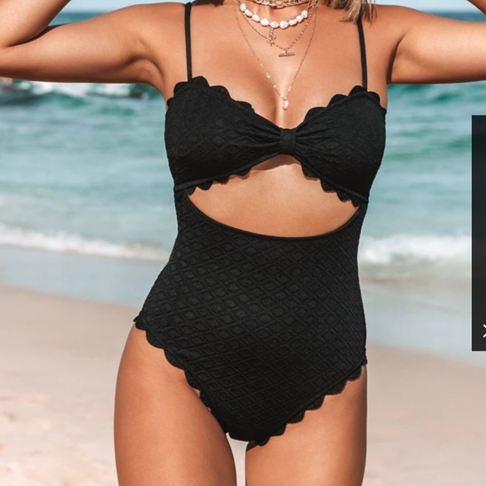 💕HOST PIC💕 NWT CUPSHE one-piece